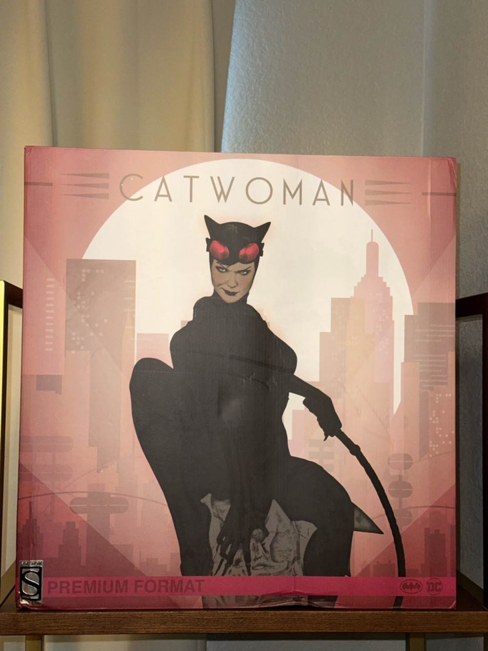 SIDESHOW COLLECTIBLES CATWOMAN PREMIUM FORMAT FIGURE EXCLUSIVE EDITION SOLD OUT - Picture 12 of 16